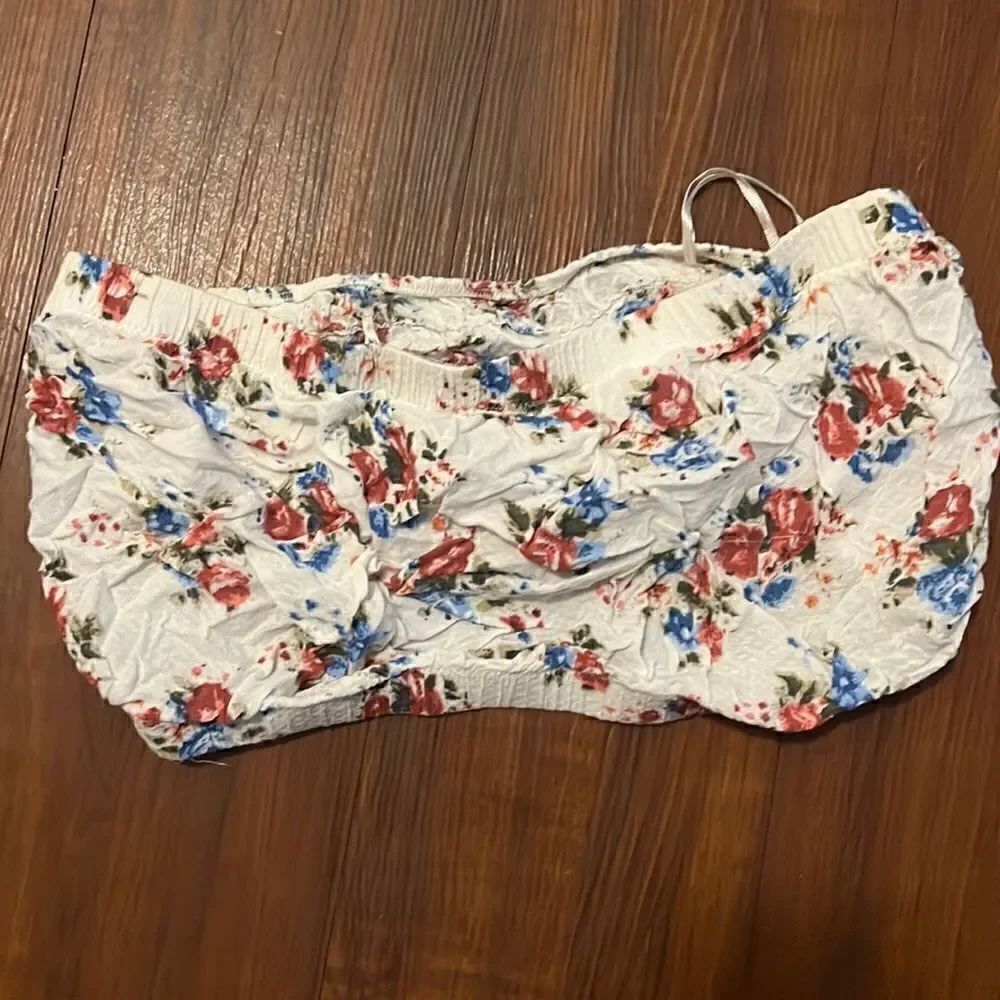Free People Intimates Size Small - White Floral Tube Top - Cute Never Worn